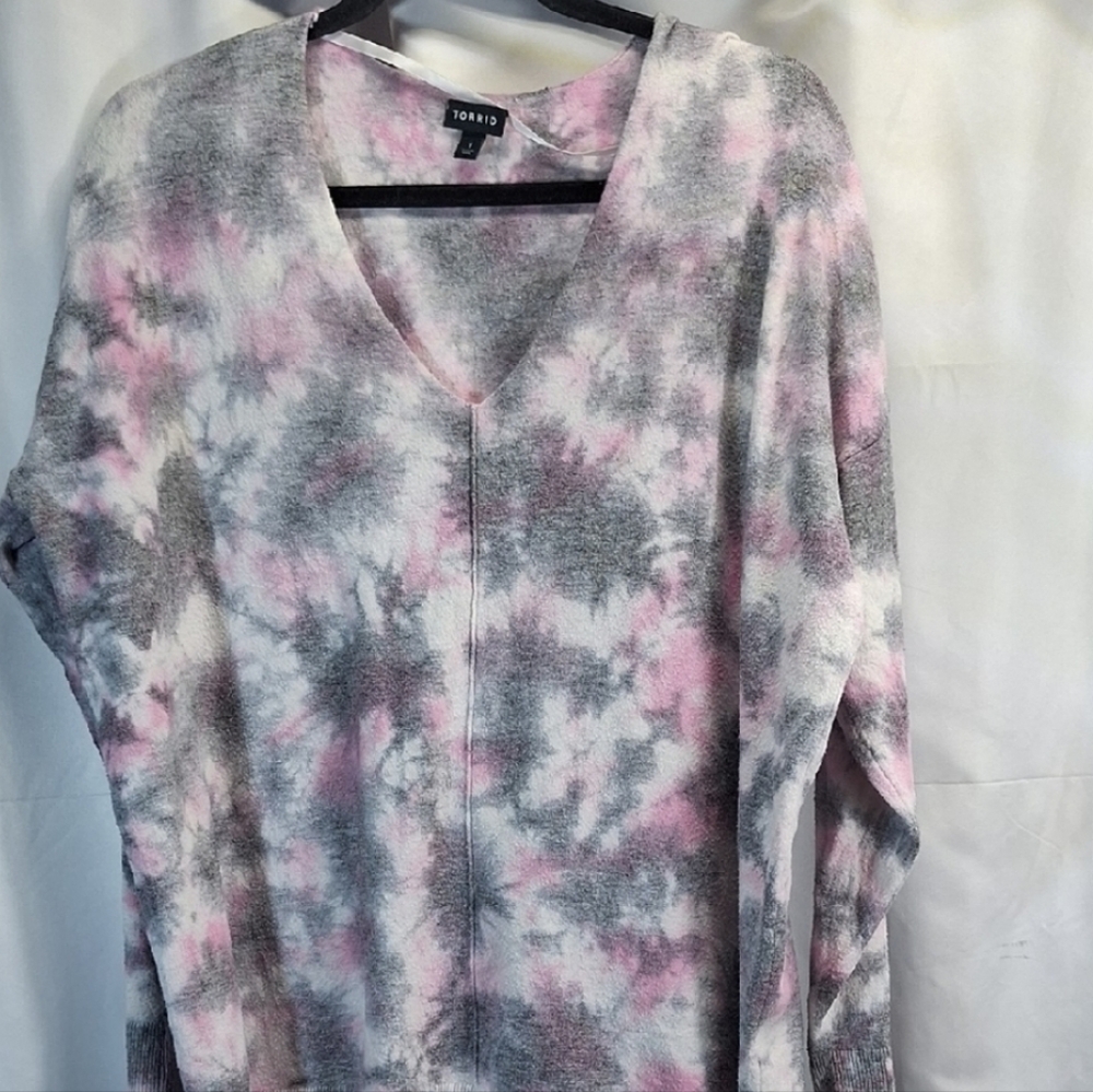torrid Pink and Gray V-Neck Sweater